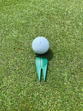 Load image into Gallery viewer, Green Jacket Golf 3 in 1 Marker
